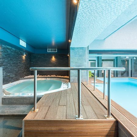 Hotel Brise De Mer - Piscine Interieure & Exterieure Saint-Raphaël エクステリア 写真