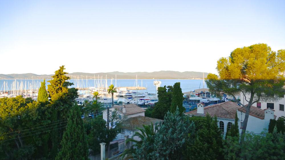 Hotel Brise De Mer - Piscine Interieure & Exterieure Saint-Raphaël エクステリア 写真