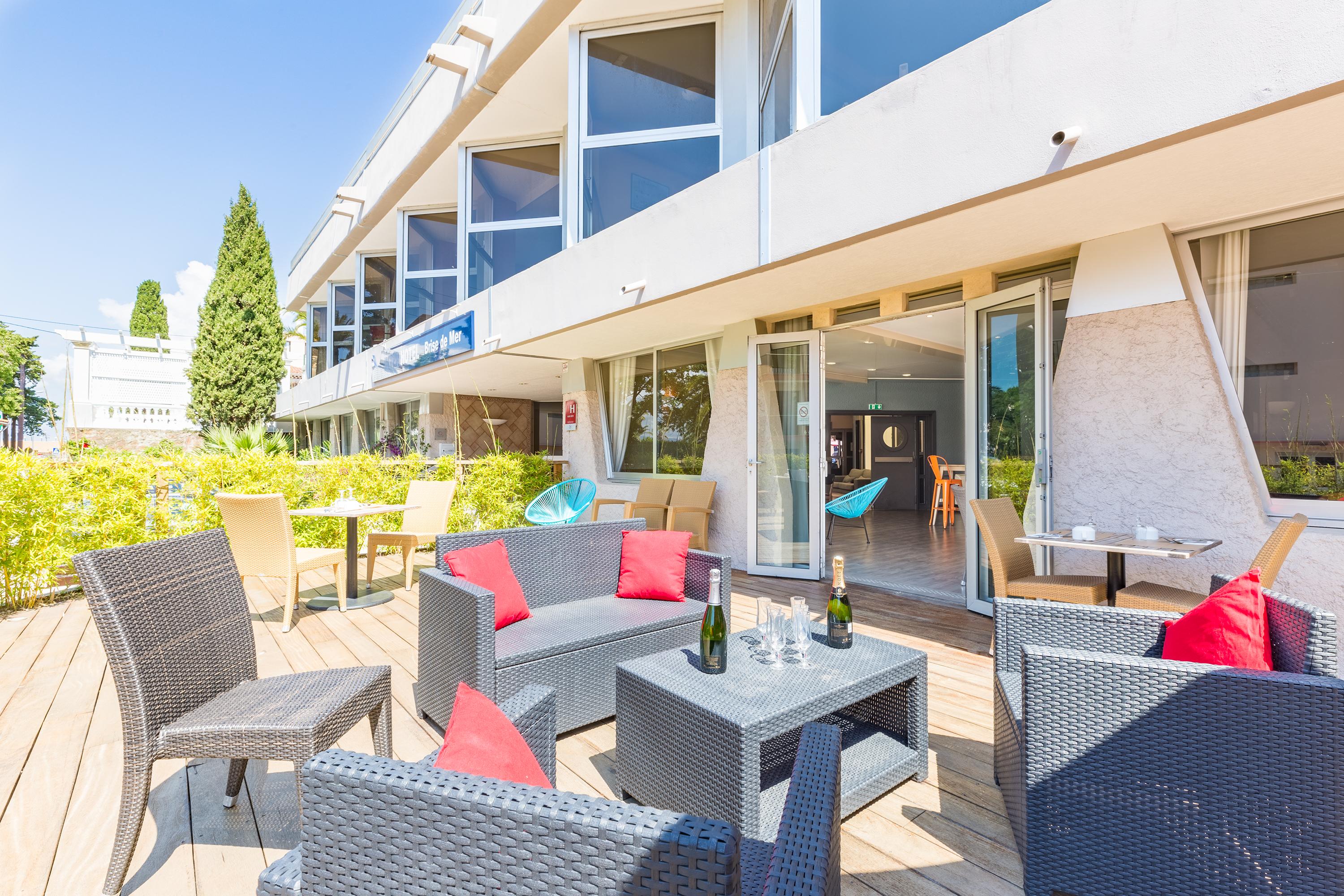 Hotel Brise De Mer - Piscine Interieure & Exterieure Saint-Raphaël エクステリア 写真