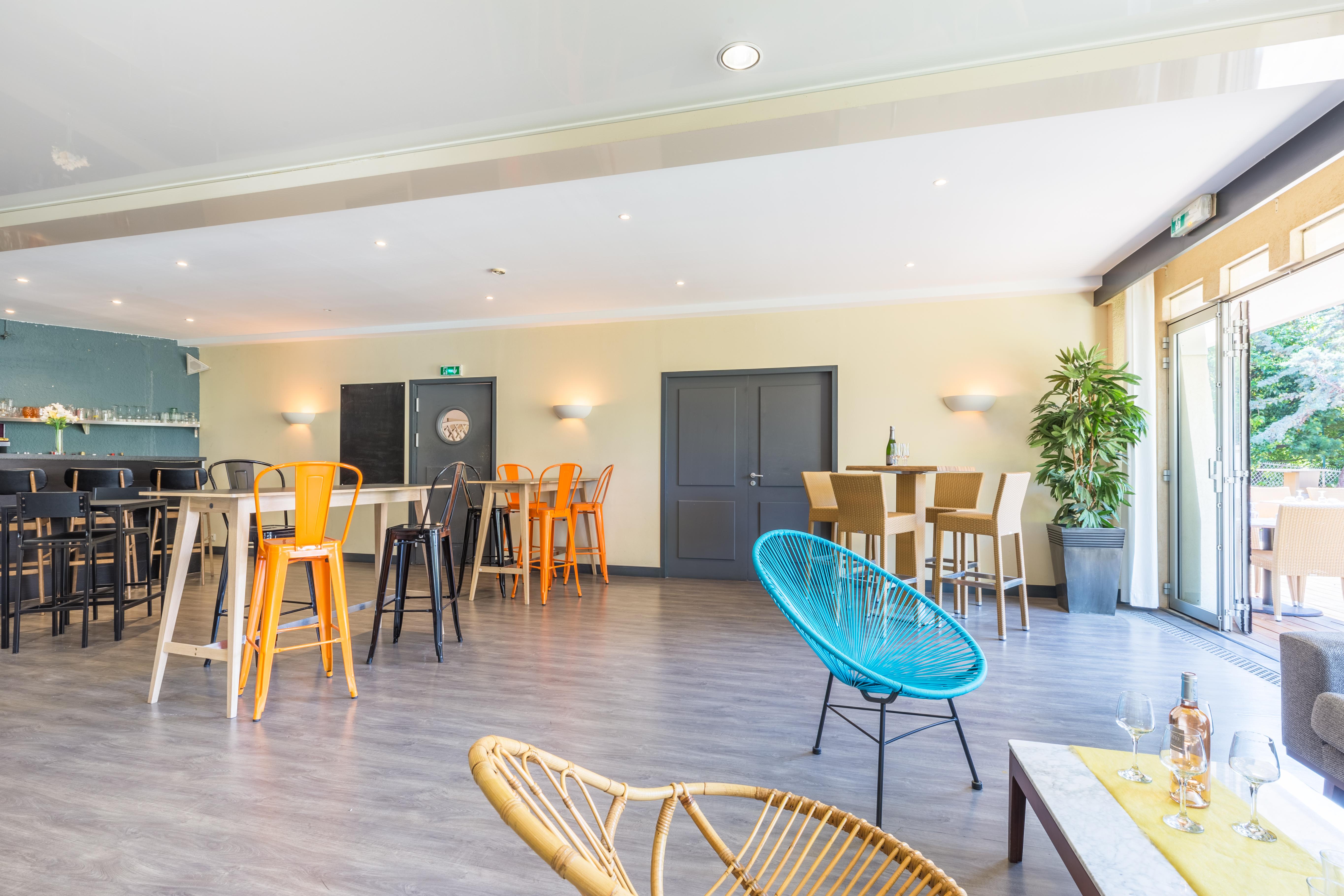 Hotel Brise De Mer - Piscine Interieure & Exterieure Saint-Raphaël エクステリア 写真