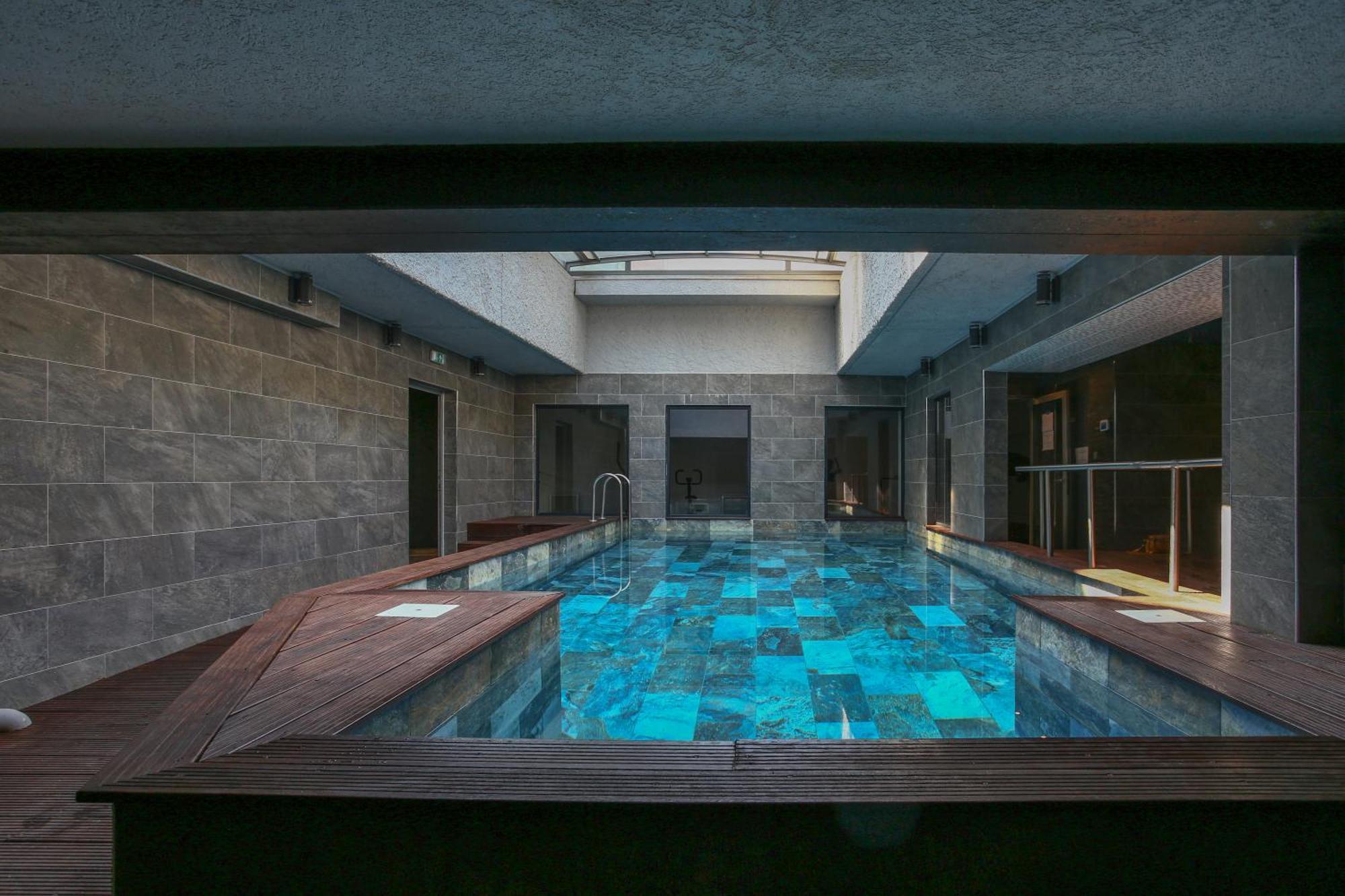Hotel Brise De Mer - Piscine Interieure & Exterieure Saint-Raphaël エクステリア 写真