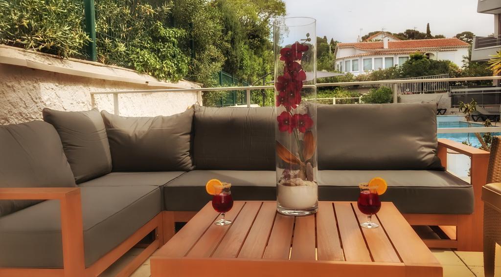 Hotel Brise De Mer - Piscine Interieure & Exterieure Saint-Raphaël エクステリア 写真