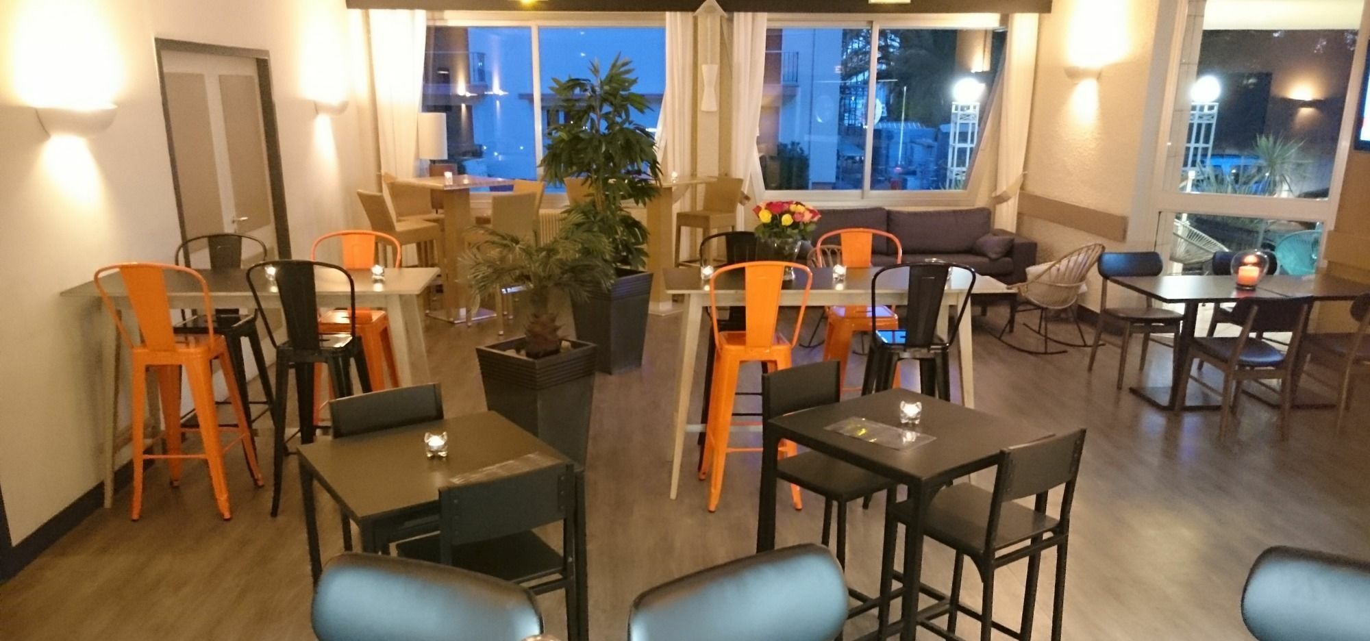 Hotel Brise De Mer - Piscine Interieure & Exterieure Saint-Raphaël エクステリア 写真